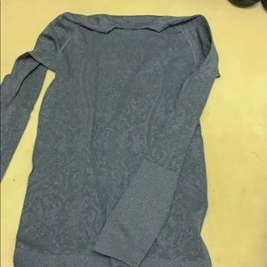 lulu lemon grey long sleeve shirt